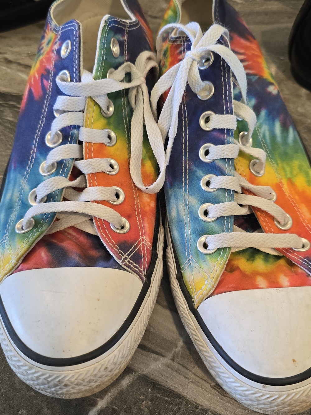 Converse Chuck Taylor All Star Tie Dye Rainbow Low Top Sneakers Men 9.5 Women 11